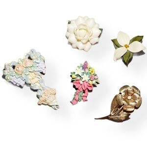 Vintage Mixed Media Floral Brooch Lot